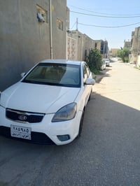 ٢٠١١ • ١٩٣ الف • قطعتين صبغ