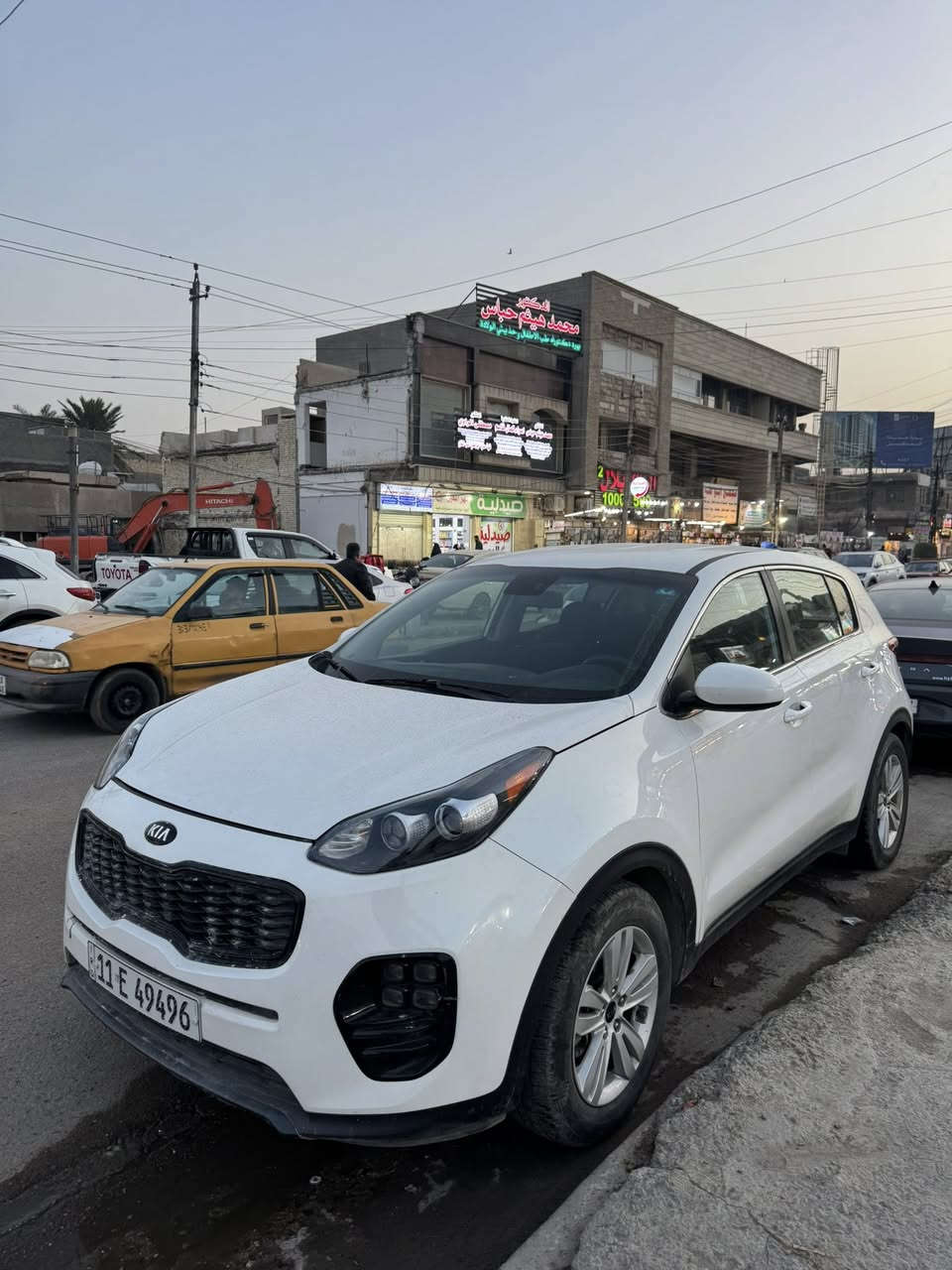 السلام عليكم 
للبيع سيارة سبورتج موديل 2018 وارد امريكي رقم بغداد مشروع وطني محرك 2400 جي دي اي السيارة مسجلة بسمي   ماشية 130  محرك كير صدر كفالة تبريد ثلج السيارة حلوة او جديدة او جاهزة او حيل نظيفة السعر 152 اوبيها مجال العنوان بغداد العامرية رقم الهاتف   *********** بيها صبغ بنيد فقط حته بارد ما بيها 
ملاحظة الرقم بي واتساب 
اتصل اوبيك خير ودلل
