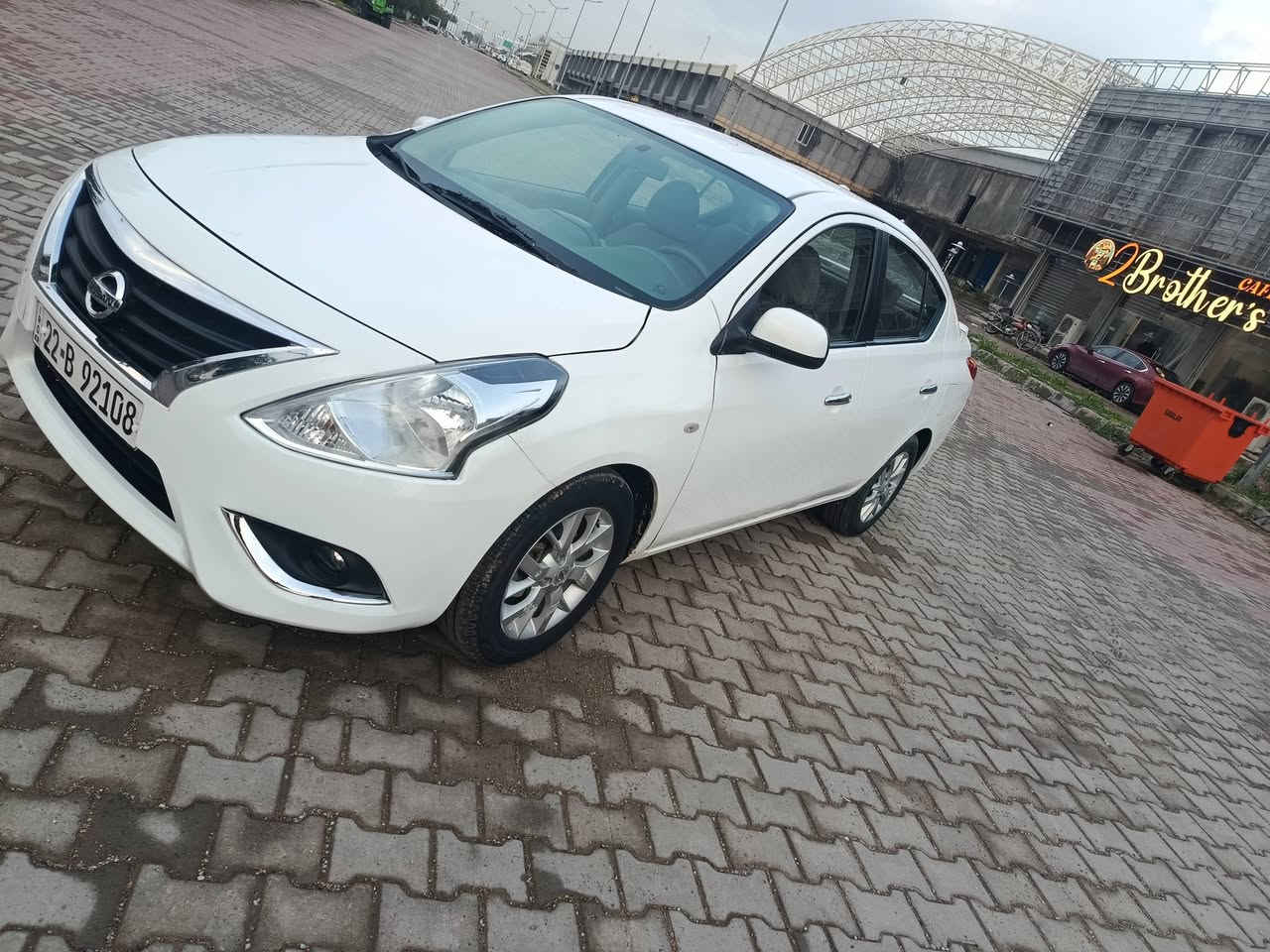 سلام عليكم ورحمه الله سياره للبيع نيسان سني موديل 2024رقم اربيل بسمي سنويه لحد 2029 سياره جاهزه من كلشي ماشيه (٢٠,٠٠٠) الف كير مكينه بشرط تبريد ثلج كهربائيات كله شغاله تخم تايرات جديد صدر امامي خلفي جديد سعر ٩٧ بيه مجال للشراي ***********
