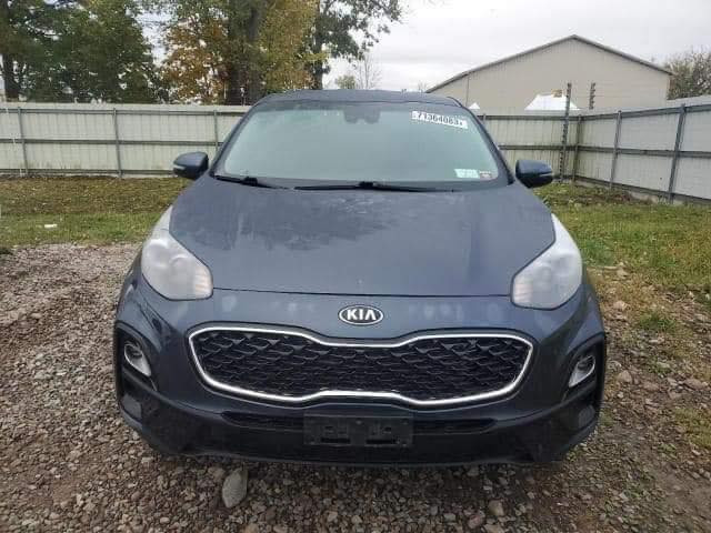 سلام عليكم
Kiaسبورتج موديل 2022

لون نيلي 

فول موصفات 

تبريد قطعتين

بصمه 

كشنات تحكمات

اشاره بلمري 

سستم سماعات 

5وضعيات قياده

تحكمات ستيرن

تحكمات شاشه 

كار بلي

مكينه 2000دوش

سعر 175وبيها مجال
***********
