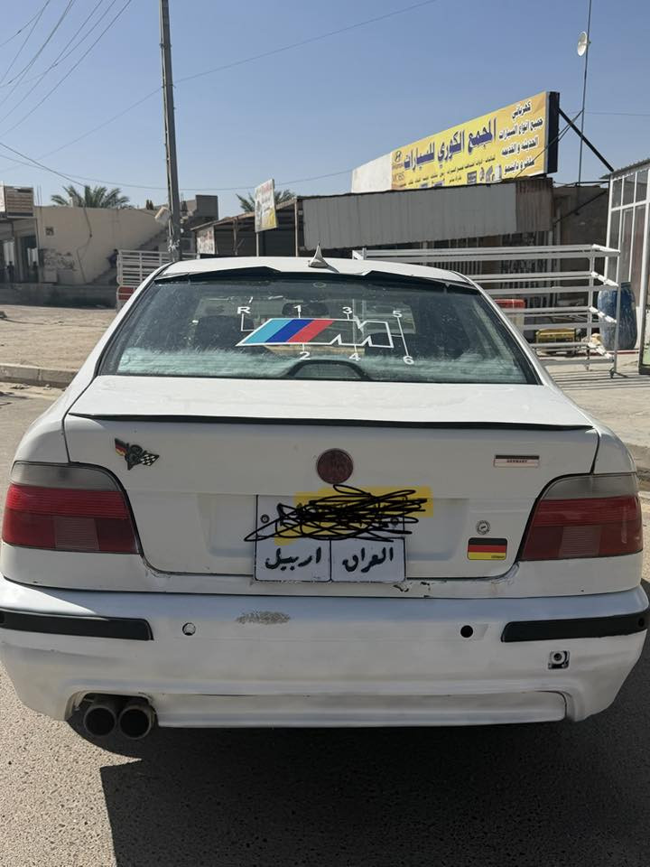 صقر  528موديل 1996
محرك بلادي فانوس 
تبريد ثلج 
كهربائيات كله شغال مابيه اي نقص 
مال جناي 
ارقام اربيل 
السياره متحط عليه لو الف
  تحويل ثاني يوم 
وعندي بيه وكالة 
السعر 45 وبي مجال 

‭0787 376 4045‬

