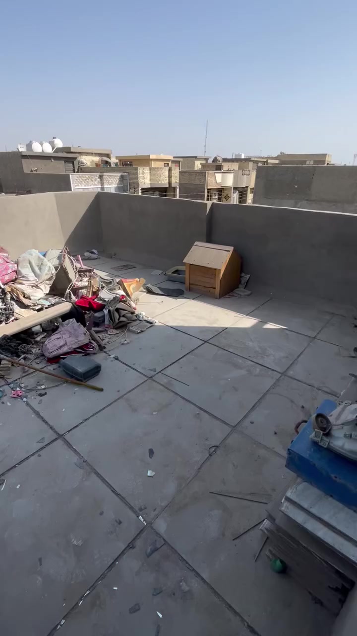 سلام عليكم عمال تنضيف بيوت ومحلات داخل الدوره تنضيف جام وارضيه وجميع اجزاء البيت وابسط المواد 
ميسم الجنابي ***********
هاي صور بيت قبل وبعد العمل
