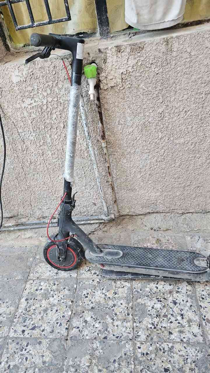 سلام عليكم للبيع سكوتر شاومي برو تو مكاني البياع قيم وخذة الرقم ***********
