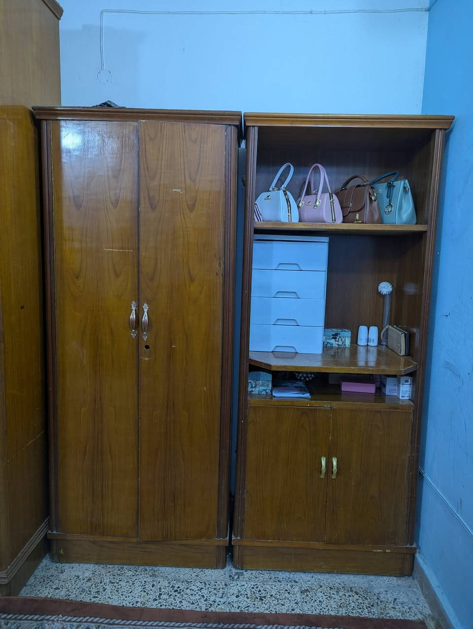 غرفة نوم مستعمله صاج دواخله نظيف جدا
السعر 950 وبيه مجال 
0774 724 4436 للأستفسار اتصال او واتساب
