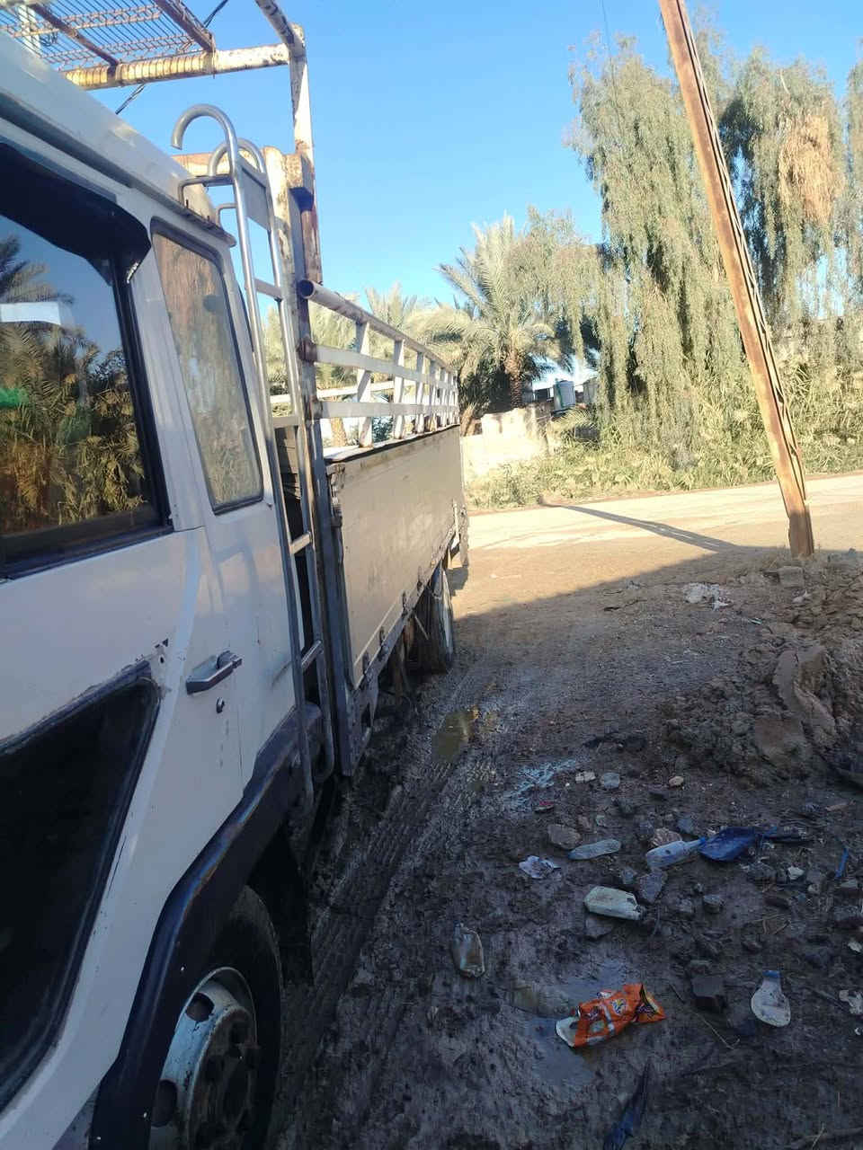 السلام عليكم
سياره هينو فوزه مربع مكينه سوبر ١٥ قبق اسود 
سيارة بلادي ٥وربع بدي نظيف بخار بدون تنقيص سياره باسمنا رقم كربلا سنويه نافذه سياره تايراتها جدد شخصي وكسر مكونات قماره بلاديه بدون صبغ السعر 100 مكان السياره كربلا عين التمر 
سياره يرادلها ترتيبات للاتصال
***********
