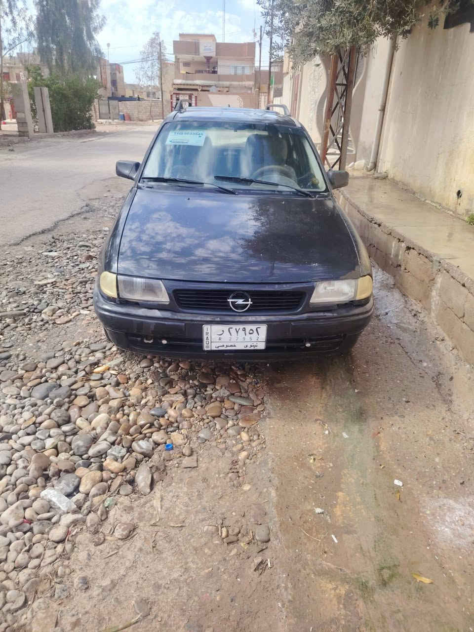 السلام عليكم
مكلف بالنشر
استره استيشن
موديل /1993
40/وبيها مجال للشراي
السياره باسموا 
شرط التحويل
غرمات صفز 
محرك وگير شرط
 التواصل
*********** /بي واتس
***********
