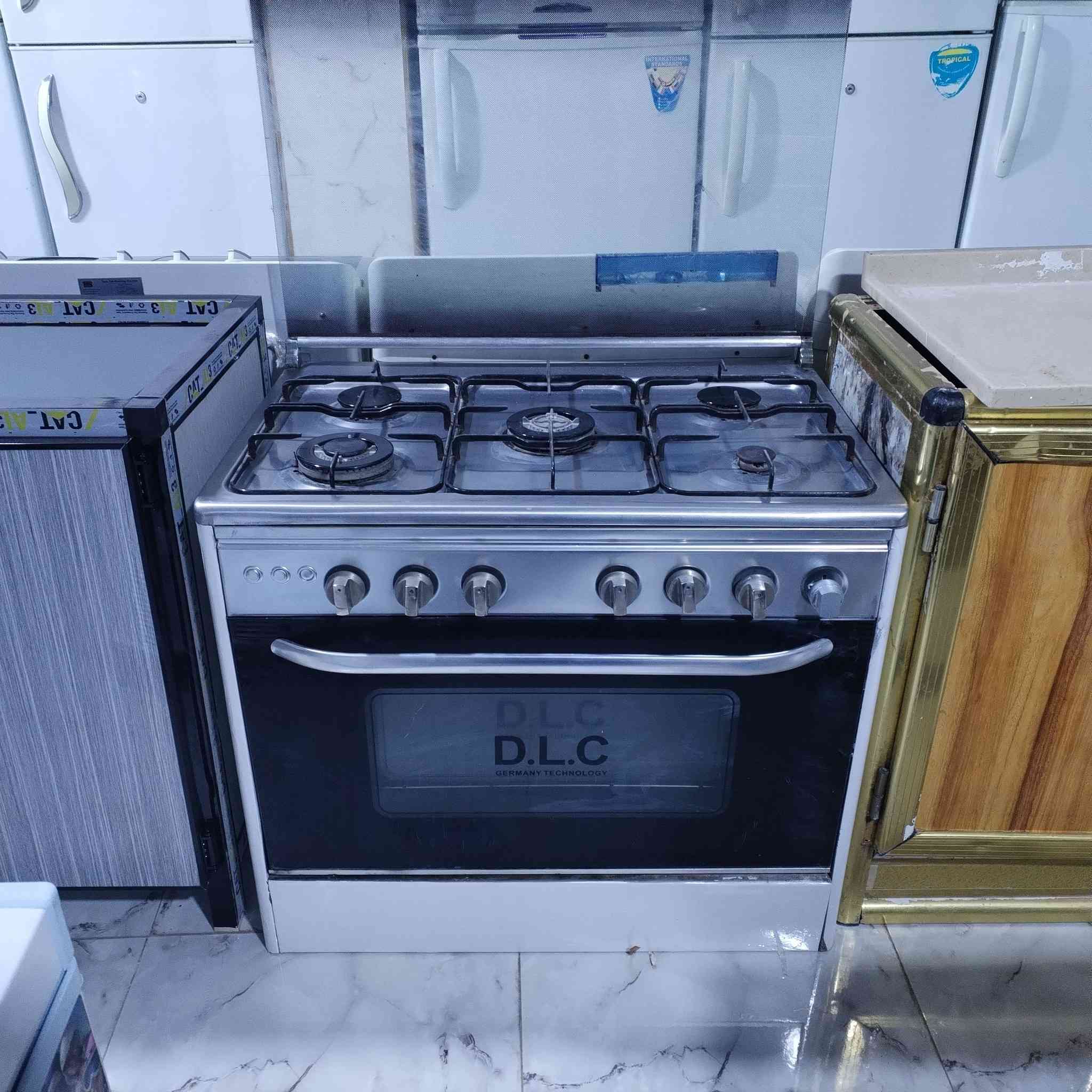 سلام عليكم يوجد طباخ للبيع في الرمانه البعبيد السعر ١٥٠ بي مجال *********** واتساب
