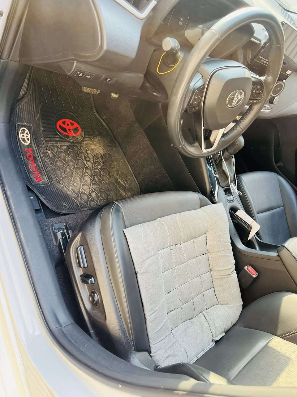 للبيع كورلا 2025 هايبرد 
فول مواصفات 
فتحة 
كشن كهرباء 
كشن جلد 
ماشية 12500 
مكانها زيونة 
سعر 151 
للاستفسار ***********
