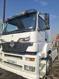 اكسور للبيع حجم ٤٣ موديل ٢٠٠٤رقم سليمانيه مسجله فلات ٣محاور بدون عربان...