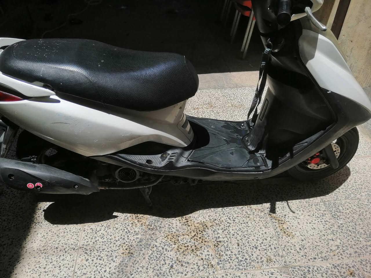 دراجة بريز للبيع
دراجة نظيفة كلش ناعمة صوت ماكو
ما بيها اي نقص تجي اجيب فتير تفحص وتاخذ
السعر ٩٠٠ وبي مجال 
المكان بغداد حي القاهرة
الرقم للتواصل واتساب ***********
