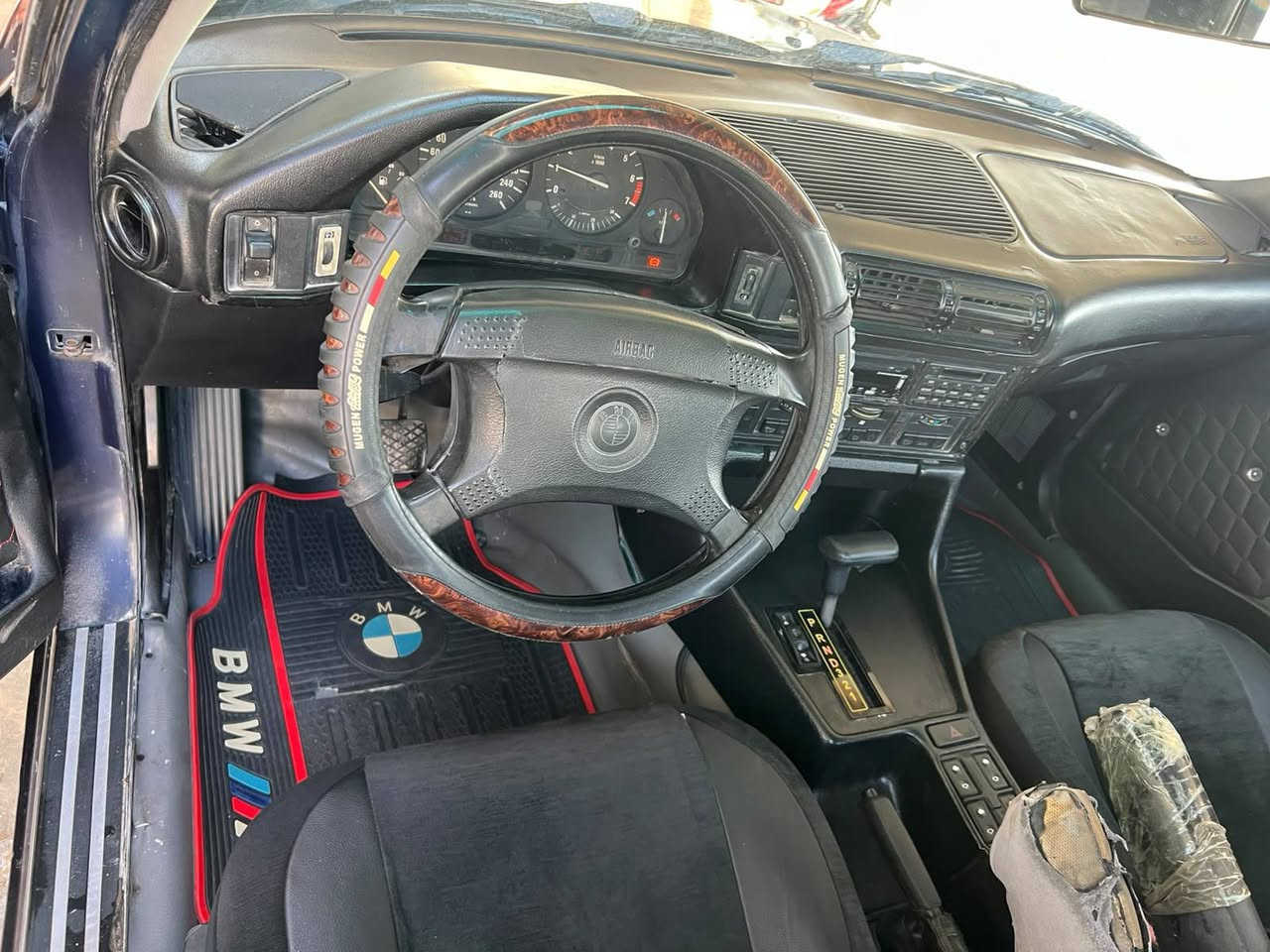 سلام عليكم بيئم 535رقم بغداد مشروع وطني دولي مديل 91صدر أمامي خلفي جديد كير مكينه خير من الله بجم عريض تبريد نقص غاز السياره بسمي تحويل مباشرر السعر 44وبيها مجال مكان السياره بغداد للستفسار ***********

