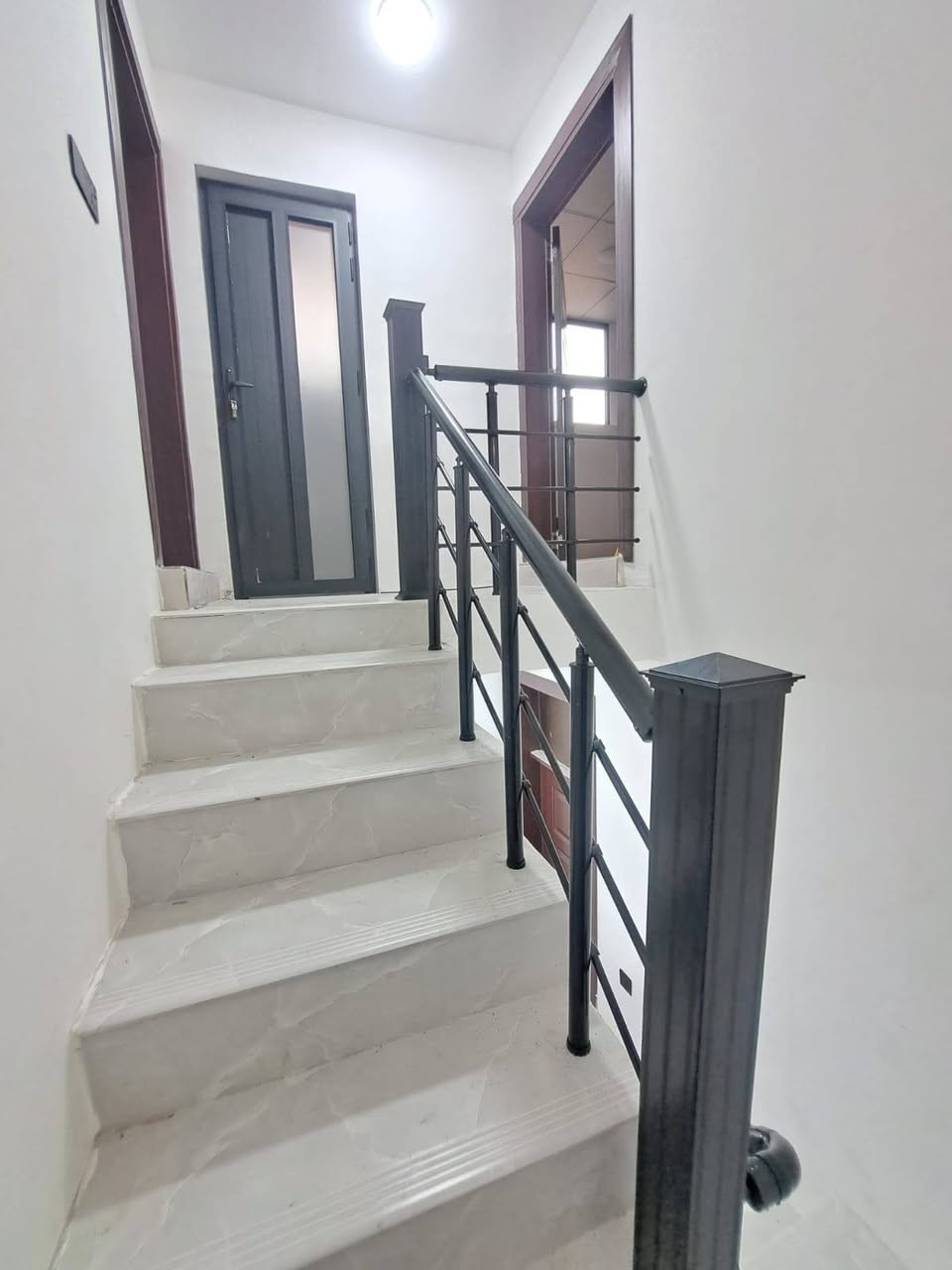 معمل الفرات
 للابواب والشبابيك الالمنيوم و BVC  محجرات المنيوم 
جام مرايا ...داخل سوق التاجي
*********** ابو ابراهيم
