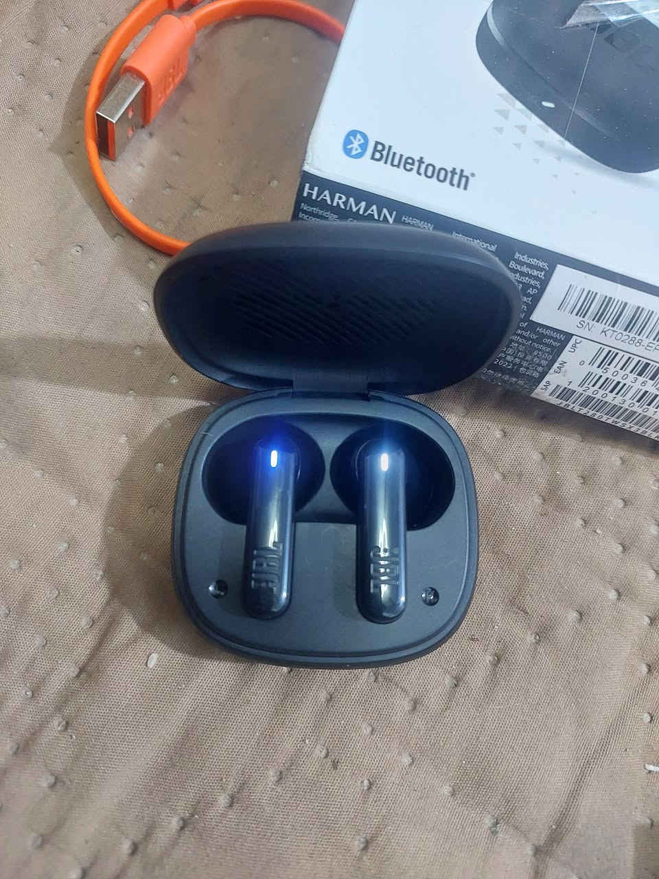 JBL T280Tws Xe 
السعر 20 الف


**إذا كنت صاحب هذا الإعلان وتريد حذفه لأي سبب، رجاءا أرسل رسالة إلى الدعم الفني**