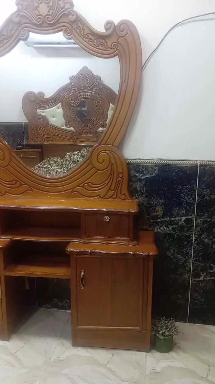 سلام عليكم غرف نوم مستعمله للبيع مكاني حسينيه مال راشديه   هاذا ام نزله الحمره هاي مو اصليه باب اول ب550 وبيه مجال قليل وثانيه ب850  وبيه مجال قليل  تسكام درجه أوله اي كسر ما بيهن وسبب البيع لان كبار واكو بعد قطع بس مكان ماكو ضامهن


**إذا كنت صاحب هذا الإعلان وتريد حذفه لأي سبب، رجاءا أرسل رسالة إلى الدعم الفني**