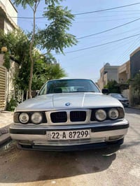 بي إم دبليو 520i • ١٩٩١ • قير عادي