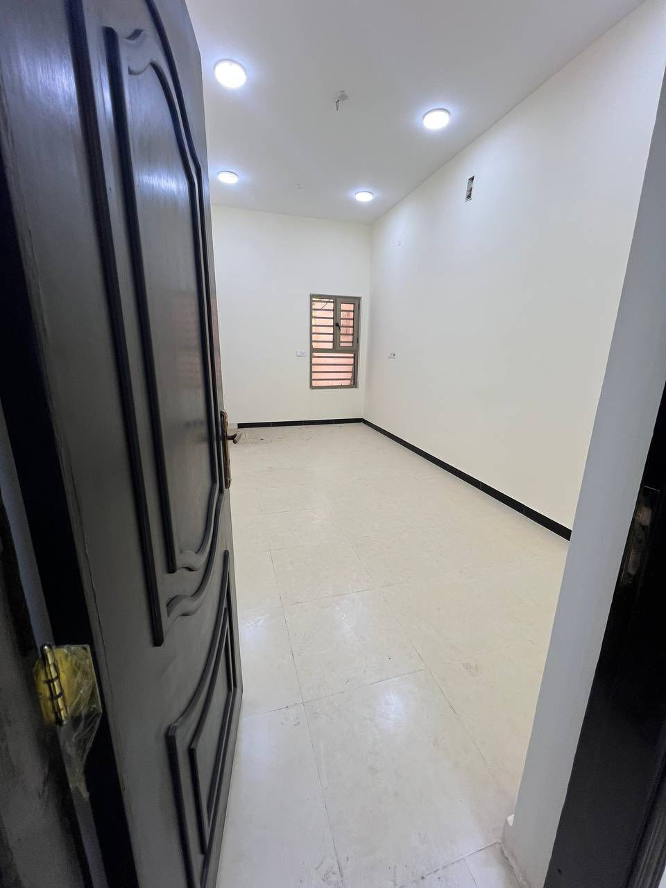 🏛️ بيت للايجار  🏛️

في الجمعيات بناء حديث ديلوكس

يحتوي غرفتين منام صاله مطبخ

صحيات استقبال كراج موقع ممتاز

سعر الايجار 850 الف

ــــــــــــــــــــــــــــــــــــــــــ

للمعلومات اكثر الاتصال

على الرقم الموضح 

***********

رابط القناة 

https://t.me/vvvohhh
