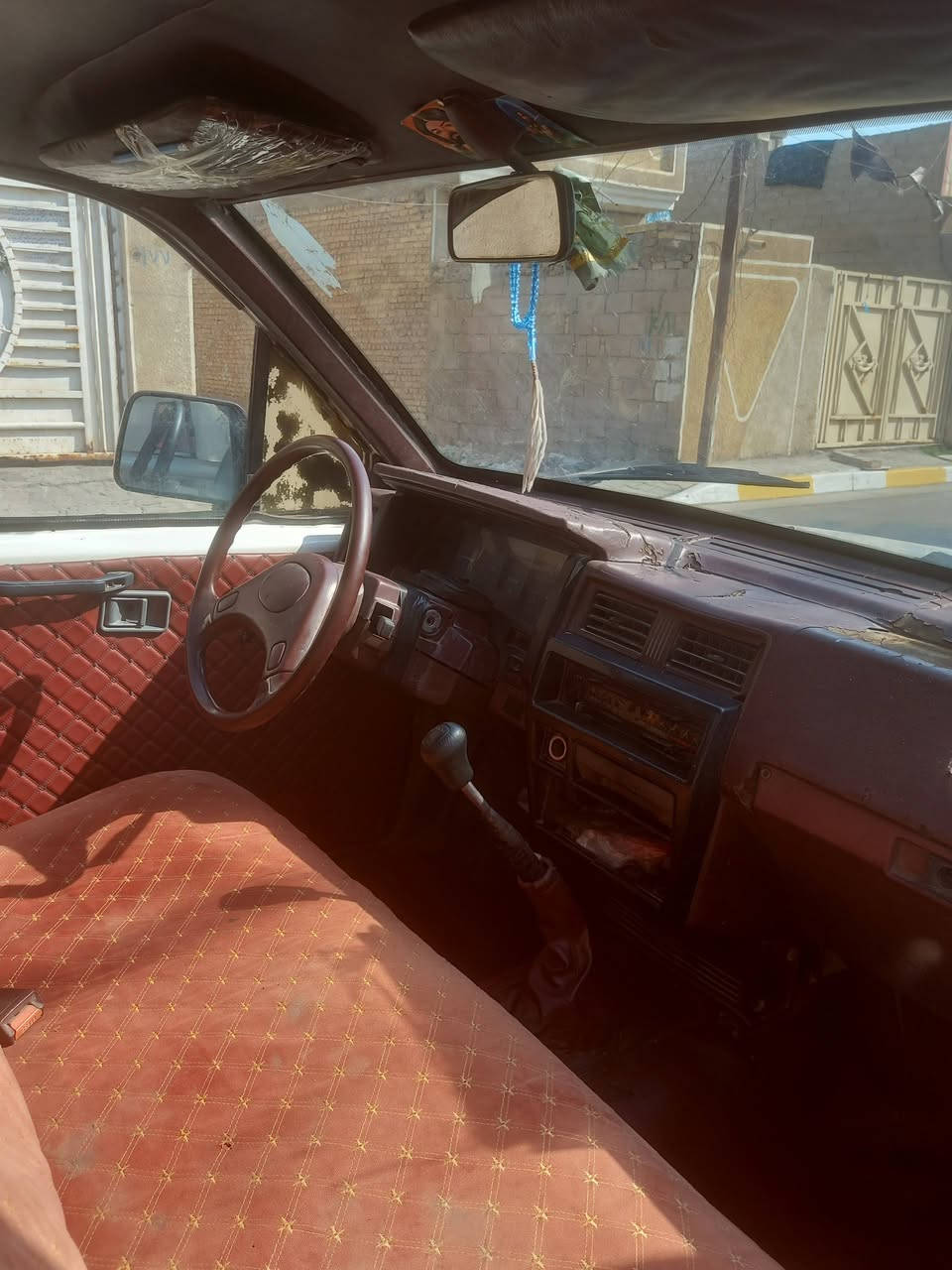نيسان للبيع موديل 1990 رقم بغداد باسمي سياره كامله مستعجل على بيعتها السعر 35    ت ***********        *********** وتساب موجود
