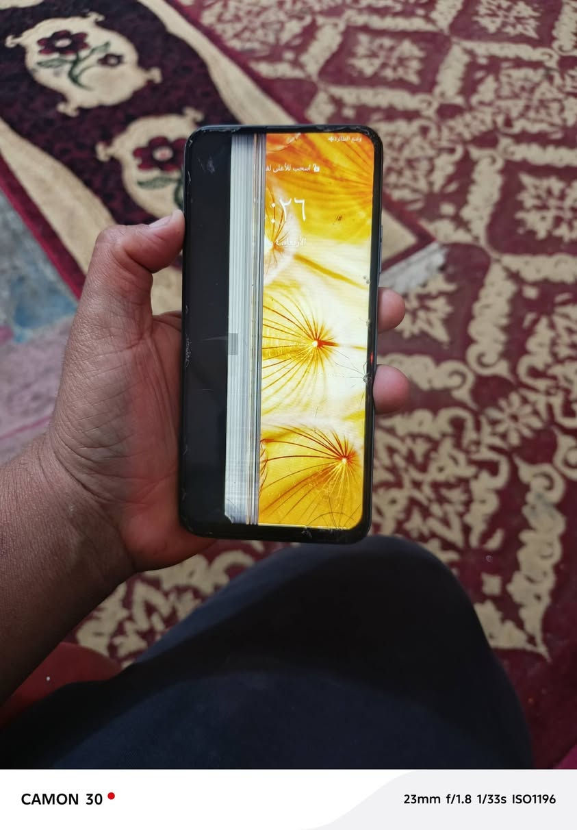 السلام عليكم عدي جهاز واي تسعه اس ذاكر 128 والعشوائيه 6 بس وكع مني والشاشه حتركت نصه سعر 40 الف مكان ابو غرق هاتف ***********
