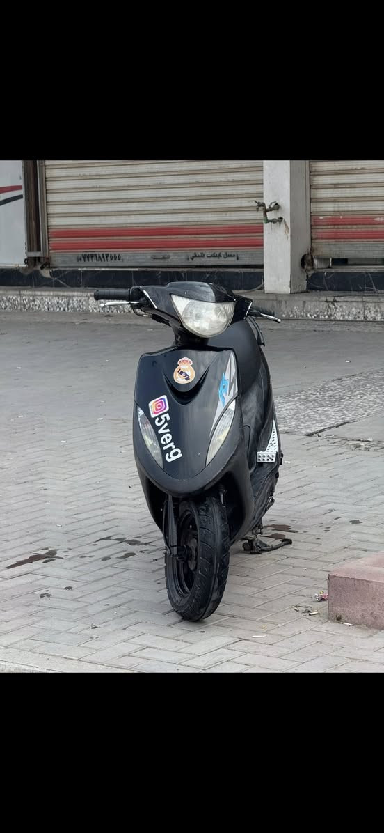 ماكس عدله بلاديه مابيه اي نقص مكينه بلاديه كفرات ختم واحد
جيب وياك الف فيتر افحص دراجه خير من الله تايرات جدد دهن جديد كهربائيات كلها شغاله اشاير شغاله نكره سلف وهندر واحد  السعر 650 وبيها مجال حك لجيه 
عنوان الدراجه بغداد زيونه 
الرقم ***********
