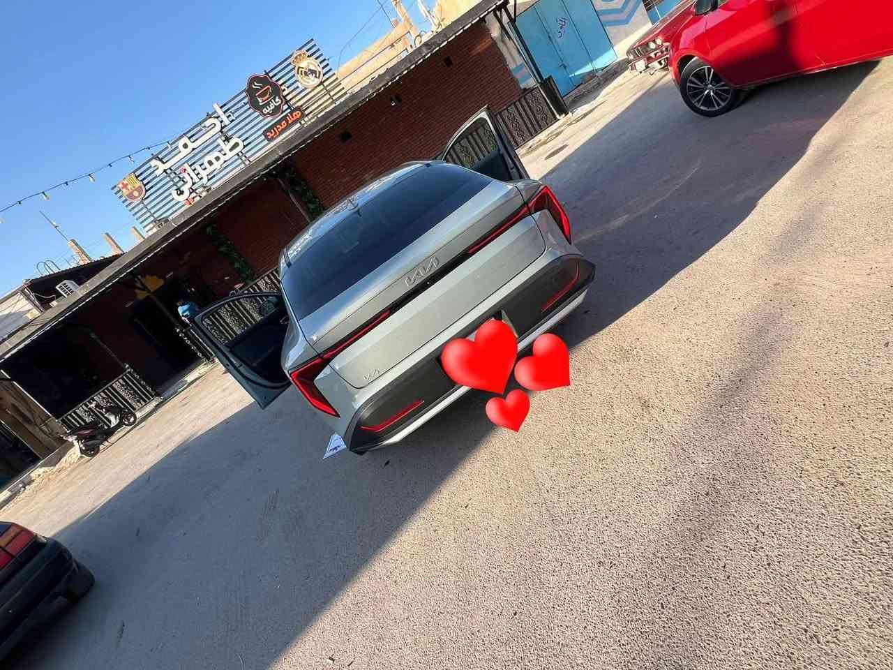 سلام عليكم من رخصت الادمن

كيا K4 ٢٠٢٥ وارد امريكي

سياره زيرو ماشيه 13 الف على وظع شركه حادثه بس باب خلفي

 وجاملغ خلفي مثل ما بل صور بدون دواخل بدون ايرباك 

مواصفاته، _____بدون فتحه

محرك الفين دوش 2000

بصمه +تشغيل عن بعد +اناره ترحيب

لايت عدسات +لد نهاري

بك لايت ليد متصل

تحكم استيرن جهتين

شاشه كبيره متصله عداد رقمي

سايد بريك بصمه

منافذ شحن امامي وخلفي

كامره دواره HD

وباقي مواصفات معروفه رقم اربيل الدولي الجديد

بسمي تحويل مباشر

السعر ( 172 ) $ وبي مجال بصيط

مكاني بغداد السيديه

اي استفسار اتصال أو واساب ***********

 غير متواجد على فيس بغداد, العراق
