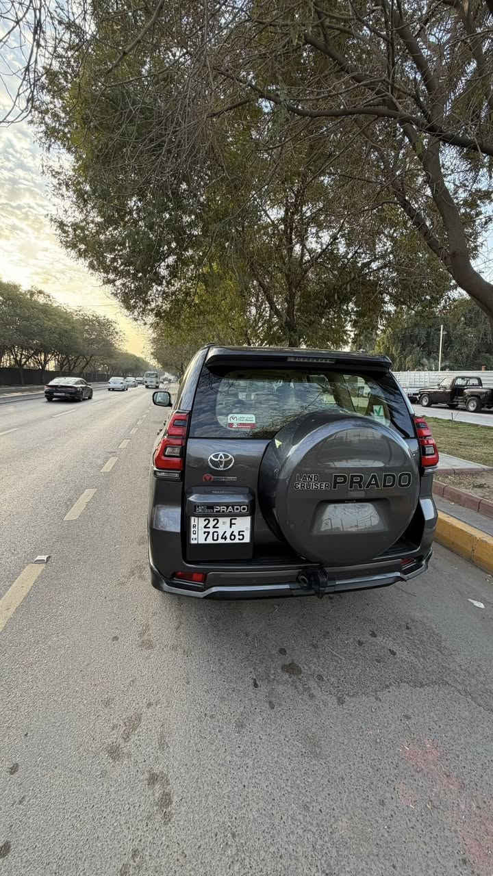 السلام عليكم
برادو 2022 VX 

نايت شيد

لون نفطي 

رقم اربيل انگليزي باسمي

ماشية ٥٩،٠٠٠ كيلو

8 ايرباگ

بصمة 

فتحة 

كشنات كهرباء

ثلاجة

تبريد كشنات

تبريد ٣ قطع

تبريد ٣ مناخات منفصلة

٧ راكب

عدادات ليزرية

شاشة چبيرة بيها Apple carplay - android auto وايرليس

كامرة خلفية

‎شاحن وايرليس

لايتات زنون ادابتف

حساسات خلفية

سبير تعليگ

٥ ويل كب

دبل تانكي ١٥٠ لتر

‎السيارة مكفولة من الصبغ والبارد
السعر  46500$
مكان السياره بغداد البنوك ***********
