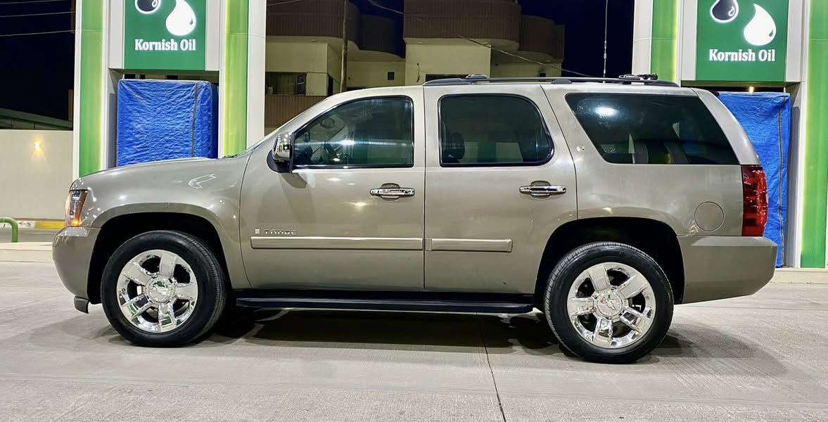 تاهو موديل 2008 رقم كركوك اليف سنويه عضم عاج شرط بس وكاله كمرك ما مدفوع السياره بدون صبغ مكينه 8 فول اوتماتيك كير محرك صدر تخم تاير تبريد كله شرط سياره جاهزه مابيها نقص السياره جديده السعر 140 بيها مجال بسيط للشراي العنوان كركوك رقم الهاتف***********
