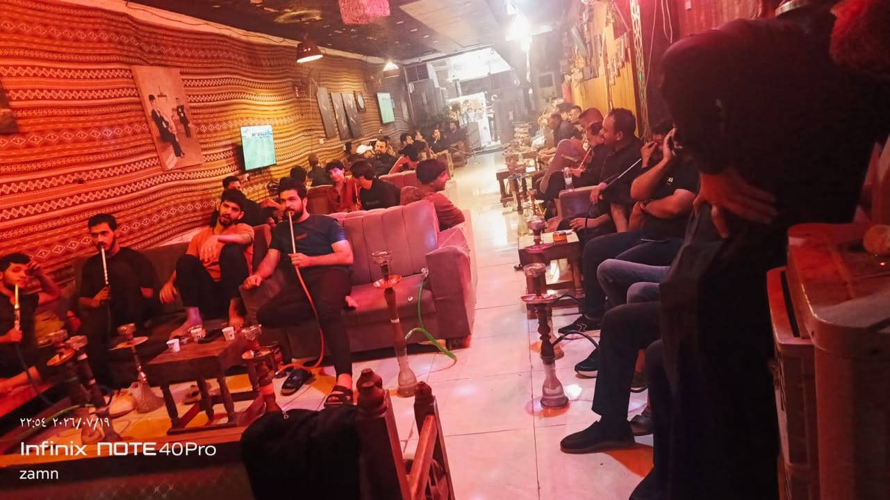 كوفي للبيع شارع كوفه مقابل شركه الصراف قريب على مزار ميثم التمار يعني طريق الزوار وقت العمل 24ساعه جاهز من كلشي شغال خير من الله 
سبب البيع مكان سكني بعيد عنه للاستفسار ***********
