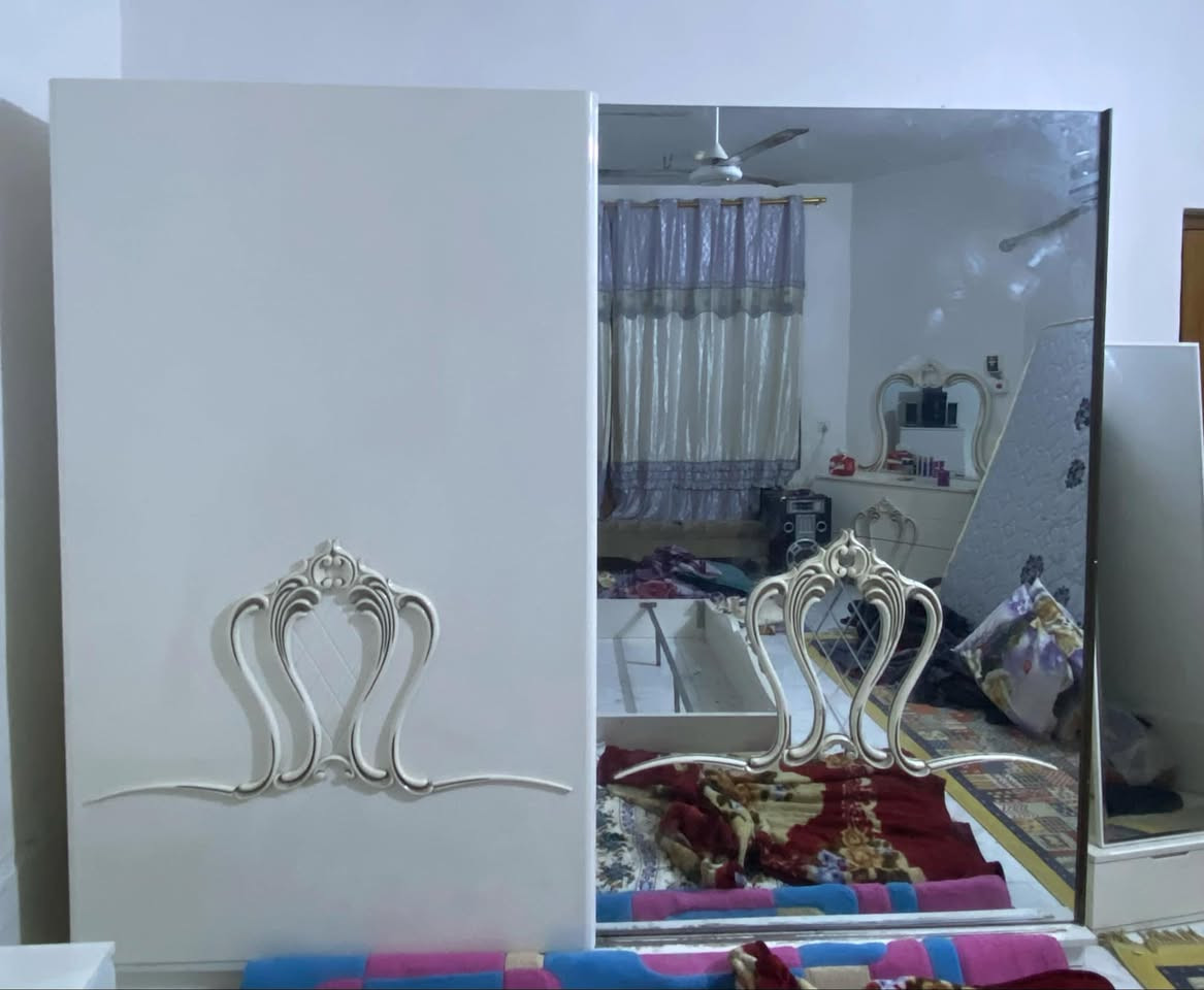 غرفة تركي 
9 قطع 
نضافة 75
 سعر 550 بيها مجال 
مكاني ديالى ناحية جديدة الشط خلف بوابة بغداد
*********** 
واتساب
