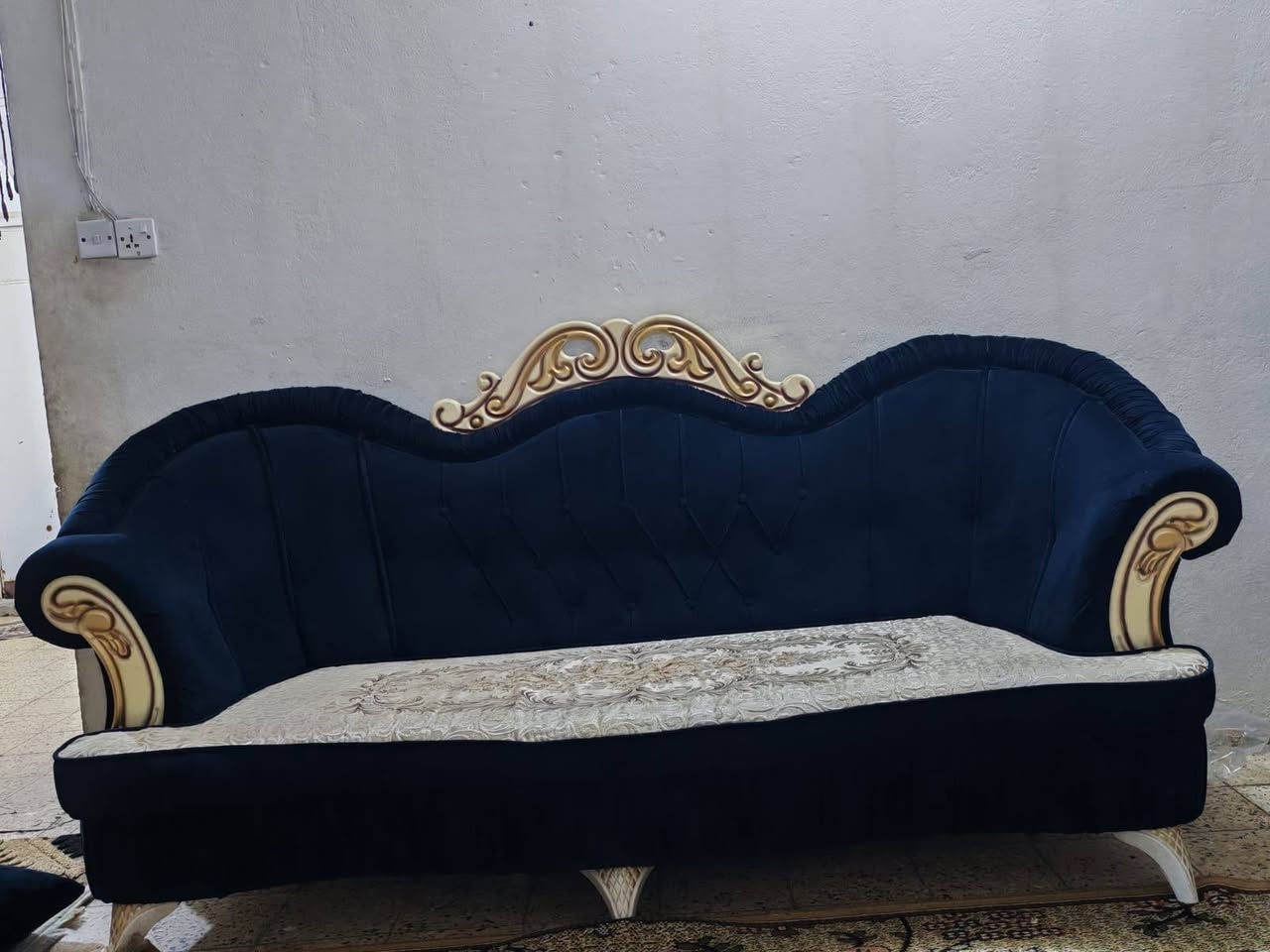 السلام عليكم غراض للبيع تخم ١٠ مقاعد توصا قوي نضيف السعر ب ٦٥٠ بلازمه ٣٢ السعر ب ٧٥ مجمده السعر ١٥٠ للاستفسار وياا صاحب الغراض على هذا الرقم ***********
