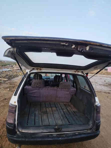 اوبل استرا ستيشن93
مكينه 1600 كير عادي 
حداديه كهربائيات كله بحاله جيده 
رقم ذي قار مشروع وطني ل 2026 تحويل مباشر 
مكان السياره ذي قار قضاء الرفاعي 
السعر 34 وبيه مجال 
الاتصال ***********
