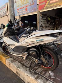 معرض الواثق لتجارة الدراجات النارية  متوفر pcx الجيل محرك 125 مكفولة ك...