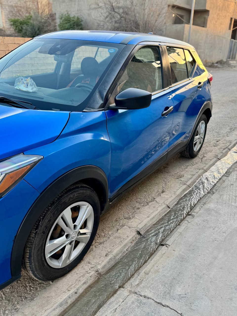 ***********

1 الشاشة: شاشة تعمل باللمس مقاس 7 بوصات. 

2 النظام الترفيهي: يدعم Apple CarPlay و Android Auto.

3 النظام الصوتي: 6 مكبرات صوت مع بلوتوث ومنافذ USB.

4التشغيل: نظام التشغيل بضغطة زر (Push Start Button).

نظام الفرملة الطارئة التلقائي (مع كشف المشاة).
نظام التحذير من النقاط العمياء.
نظام التنبيه عند مغادرة المسار.
نظام التنبيه من حركة المرور الخلفية.
حساسات ركن خلفية. كركوك, العراق
