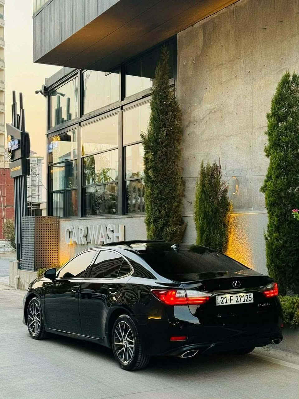 لكزس Es350  موديل 16 رقم سليمانيه ماشي90 ميل سيارة نظيفة حيل مال جني السعر 183
للتواصل ***********
