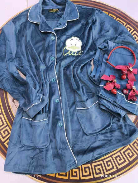 اللهم صل على محمد وال محمد 🧿🧿🧿🪬 
تراك مخمل 
دگم جيوب شرعي 
يلبس خاص وعادي 
السعر 12000
حلة حي العسكري بالقرب من مخبز مهند التجاري 
گوزمتك جمانه 
وات ساب
‏‪0782 735 3537‬‏
***********
