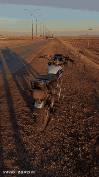 سلام عليكم 
دراجة سونلك 23 اوراق منفيست فقط الدراجة بلادي ما مفتوح  نضافته تنشاف بالعين وصلت يوم الجمعة 575 ومابعت الي عنده زود يتصل ***********
مستعجل ع بيع
مكاني القائم العبيدي 

#ادمن وافق 🤍
