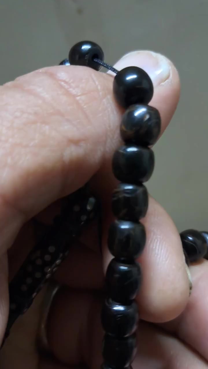 سبحه يسر ١٠١ الحبيبيه ساحه الحمزه السعر 300  ٤٦ غرام ***********
