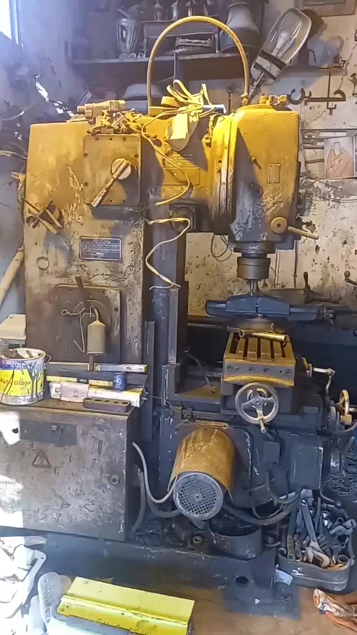 سلام عليكم حبايب
تورنه نكليزيه و فريس ورايمر للبيع 
عنوان الديوانيه غماس رقم مبايلي
سيد محمد ***********
