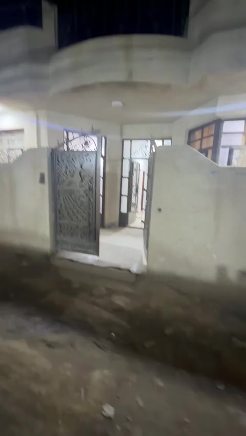 السلام عليكم دار 100 متر للبيع كميرة قرب جامع ابو الزهراء بيت سعره مناسب سعره سعر 50 متر
طابوق للإستفسار أكثر التصال *********** او مراسلة الصفحة
