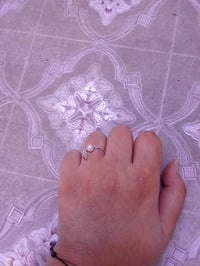 فضة ٩٢٥ • مقاس ٨ • توصيل