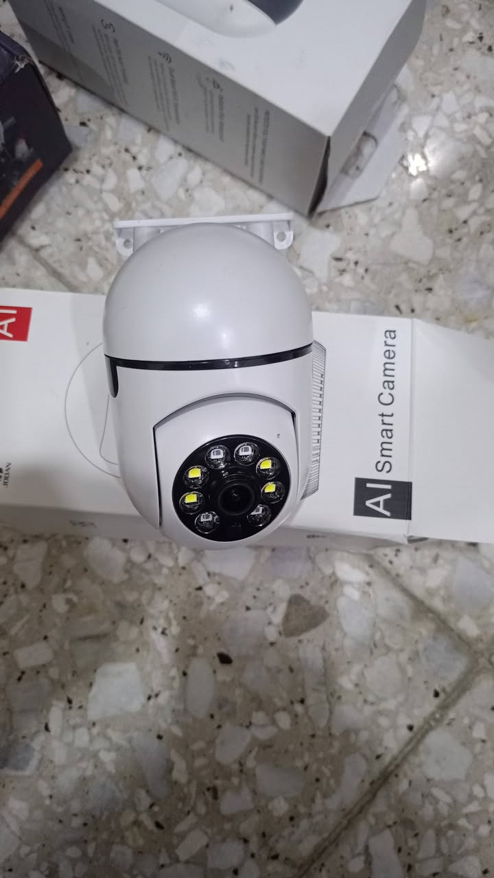 السلام عليكم أربع كامرات سعر القطعة 10 الف عدة الكامرة ام السلك سعره 25
***********
