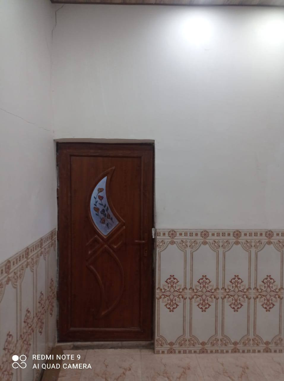 السلام عليكم مساحه البيت 100 متر قرب مسلم ابن عقيل يبعد عن مسلم ابن عقيل عشر دقائق يبعد عن البيوت الطابو 500 والبيت زراعي متر بغرفتين وصاله مكشوفات اثنين واستقبال حمام تواليد داخل وحمام تواليت خارجي ومطبخ والبيت عالي عن الشارع رباط الارضيه كونكريت مسلح 🏘️🏡 *********** وهذا رقمي بواتساب مفتوح 🏡🏘️بيع مستعجل النجف, العراق
