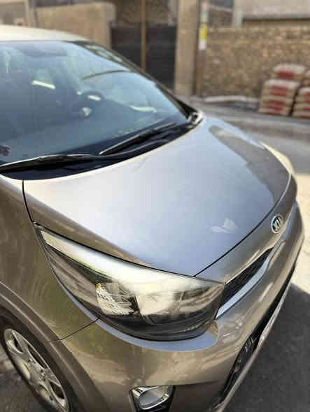 كيا بيكانتو لون جدا مميز فيلي موديل 2018  
رقم سليمانيه سياره نظيفه جدا 
مكفوله من الصبغ والحادث مواصفاته جدا حلوه
 ماشيه48 سياره اتريد احولك اتريد وكاله تدلل ربع دينار متصرف عليهه 
تبريده خير من الله سياره نسائيه مرتبه
محرك 1400سياره جديده ونظيفه
 للاستفسار واتساب *********** مكاني بغداد وبلخدمه
