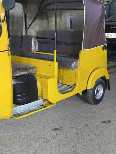 سلام عليكم تكتك لبيع مديل2018 شهر ١٢ محسوبه عله 19  حلوه تكتك مال جناي ربع ما ذب عليه صبغ ما كو بس دوس مكينه كفل تنقيص تبخير اكسن مكفول مكاني بغداد العبيدي سعر 5 و 700بيه مجال لاشراي يدلل رقمي ***********
