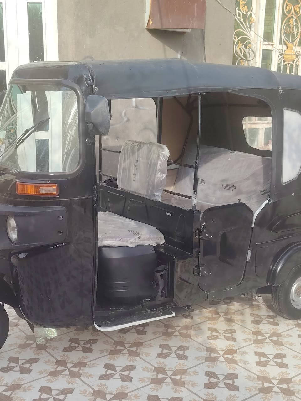 سلام عليكم تكتك لبيع 23 شهر 11 التكتك نضيفه وخير من الله تجي ودكلب بعينك بيه شويه طكه بصفحه مكينه كفاله عامه مكاني قلعه صالح الشراي اتصل وتدلل السعر ب 9500وبيه مجال حك الجيه رقم الهاتف؛ ***********
