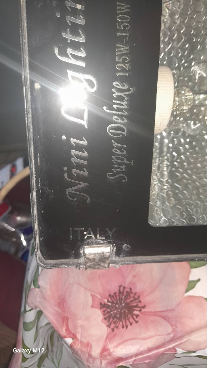 بلوجكتر ايطالي اصلي شغال وانارتة كلش قوية وعل فحص وكلش نضيف واي يحتاجة يرايلني وتساب ويدلل ***********
