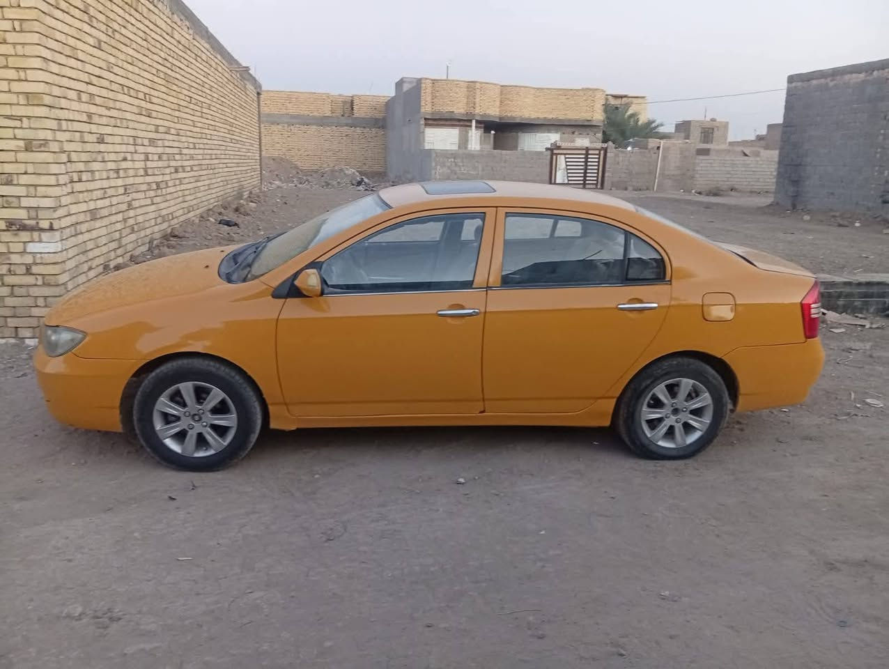 سلام عليكم سياره للبيع ليفان 620 موديل2014
‏رقم ذي قار مشروع وطني سنويه جديده 2028 
‏ تحويل ثاني يوم كير ومحرك بلاد خير من الله 
‏تخم تاير صدر جديد كلشي بيه شغال تبريد ثلج 
‏كهربائيات كله شغاله سياره جديده مال جناي بلاديه
‏السياره مصبوغه جماليه مواصفات فتحه شاشه 
‏المكان ذي قارالشطره السعر 35 بيع مستعجل 
‏***********
‏
