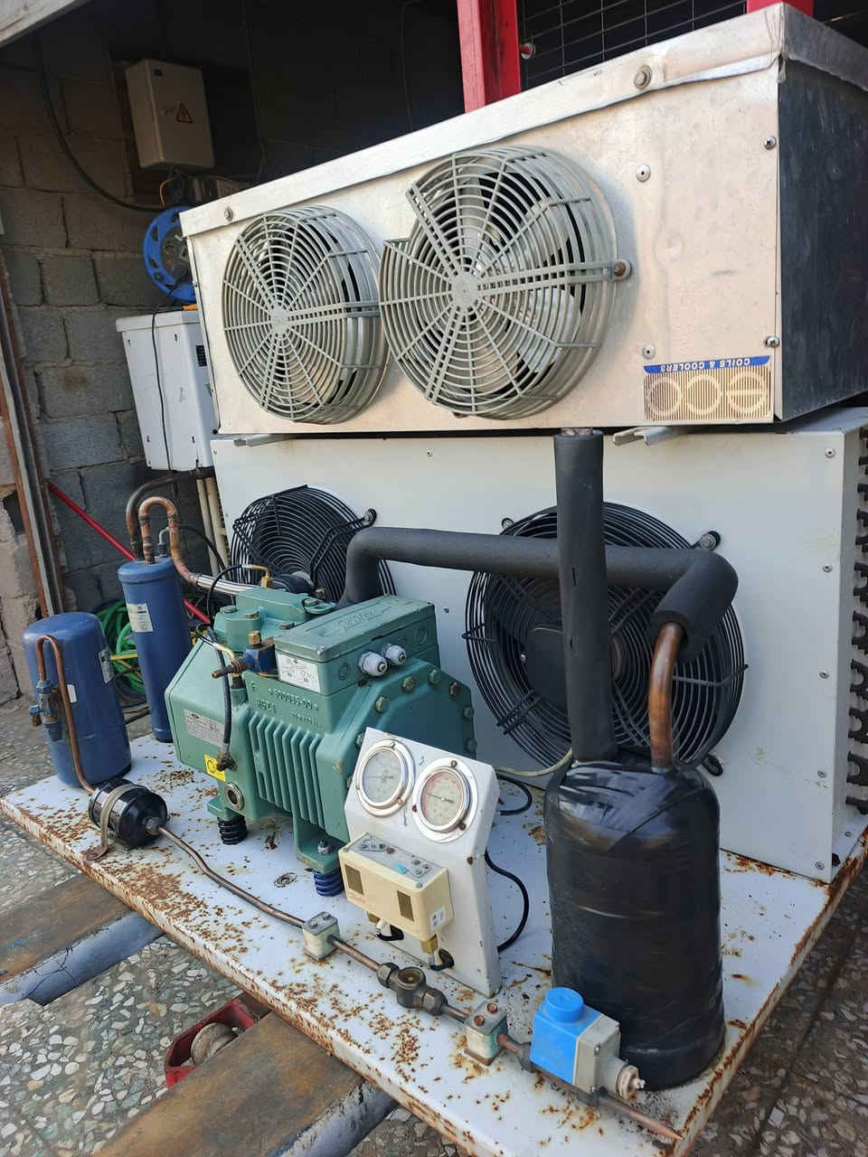 سلام عليكم البيع جهاز تجميد وتبريد طن 4 جهاز خارجية تركي داخلية الماني كمبريسر بتزر الماني بورد شنايدر جهاز نضافة عالية جدا عنواني بغداد الستفسار ***********
