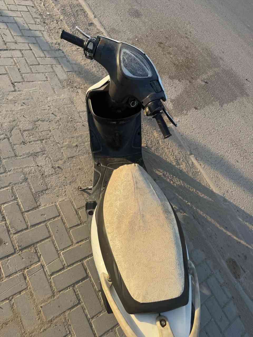 سلام عليكم ماكس عدله للبيع مكينه بلاديه ناعمه شلعه او معدل دراجه اي نقص مابيه كهربائيات كامله صالنصه بلاديه كفرات بلاديه اشاير سوادات دراجه من الطول للطول بلاديه خير من الله ختم واحد دراجه نضافتهه شوفت عينك تجي واتشوف السعر 550  وبيهاا مجال جيه المكان بغداد بياع  شارع الضغط 
الرقم ***********
