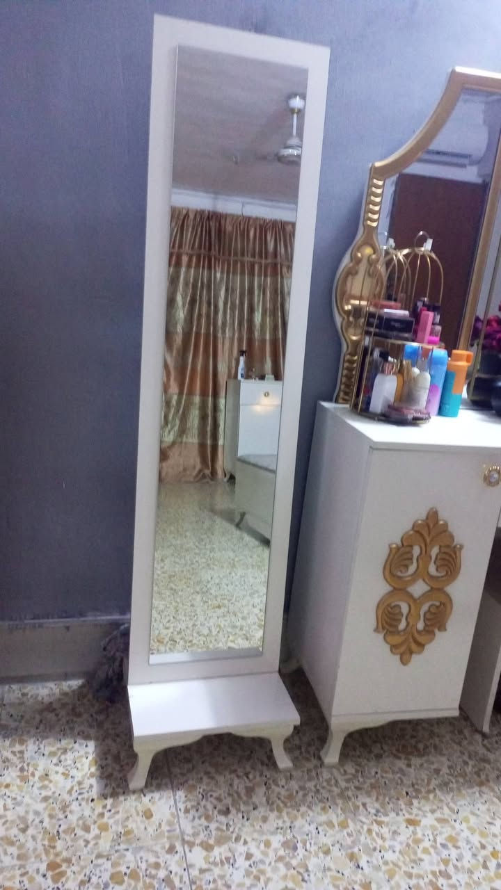 غرفه تركيه البيع ٨٠٠ نظيفه جداً 

استعمال قليل ١١ قطعة


**إذا كنت صاحب هذا الإعلان وتريد حذفه لأي سبب، رجاءا أرسل رسالة إلى الدعم الفني**