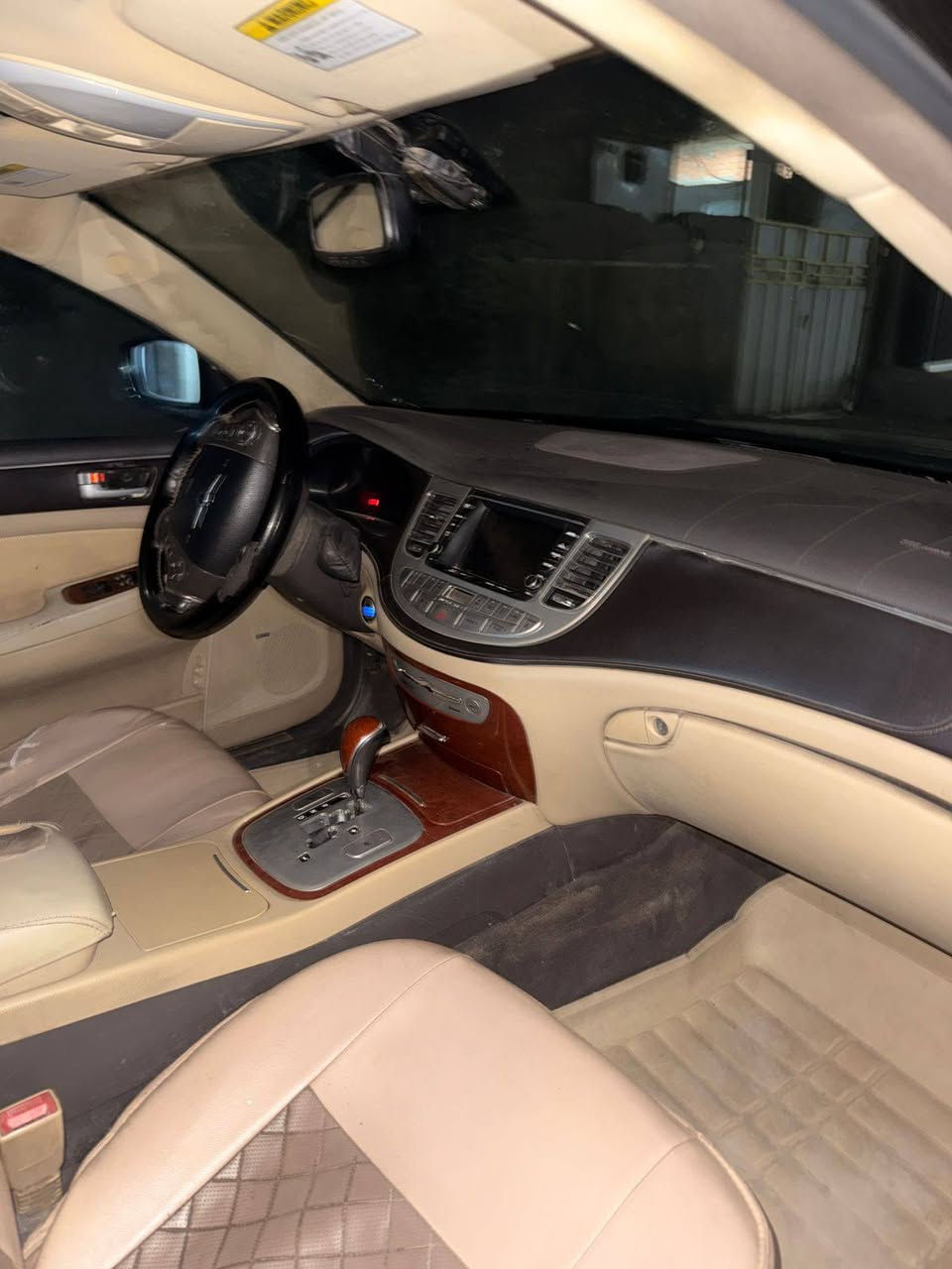 السلام عليكم جنسيسز 2014امريكي كفاله كير محرك صدر جديد تخم تاير كهربائبات كامله رقم بغداد مصبوغة حزام بسبب الجرد لايوجد تبديل السعر 120بيه مجال أو مراوس حسب القناعه للاستفسار ***********
